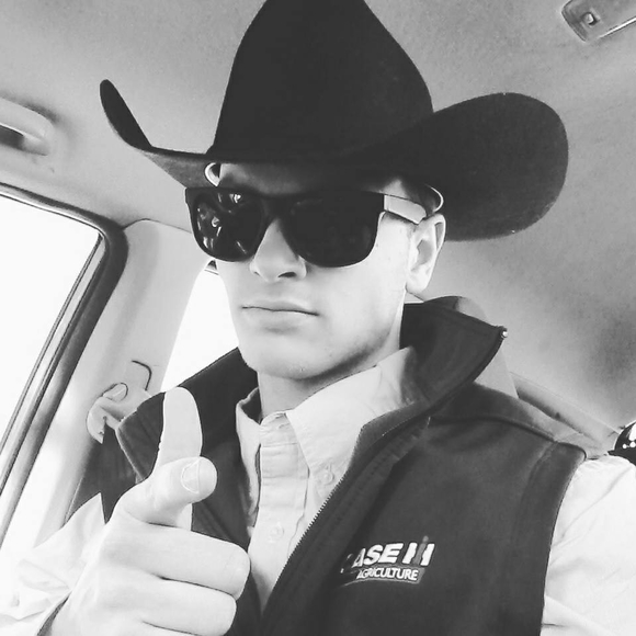 Meet your Posher, Andrew - Picture 1 of 1